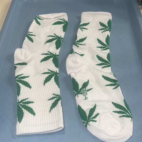 Unisex Mary Jane Weed socks - Picture 2 of 3